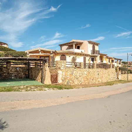 Caron Villa